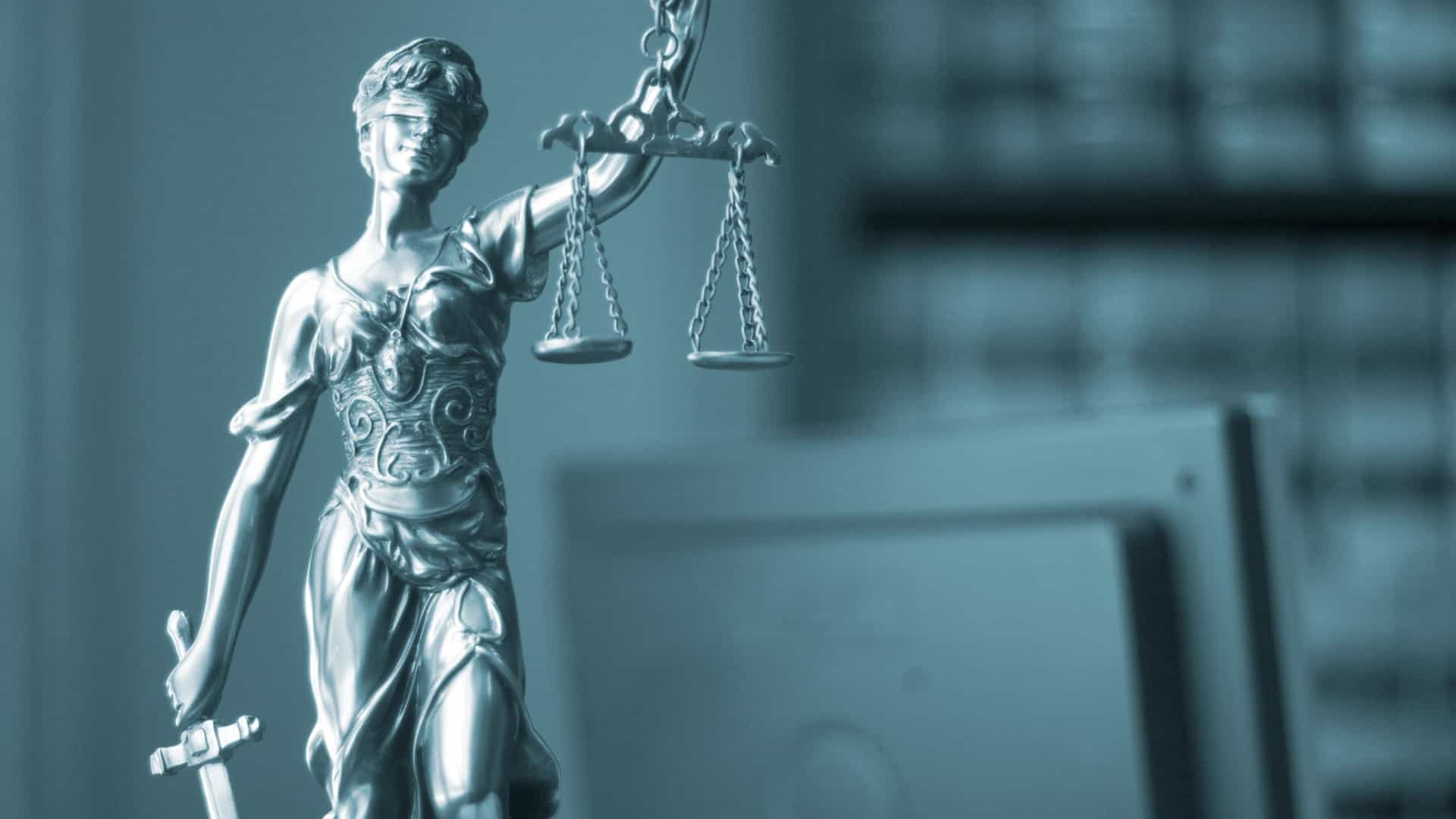 Av. Alparslan LEVENT - Karşıyaka Avukat - İzmir Avukat