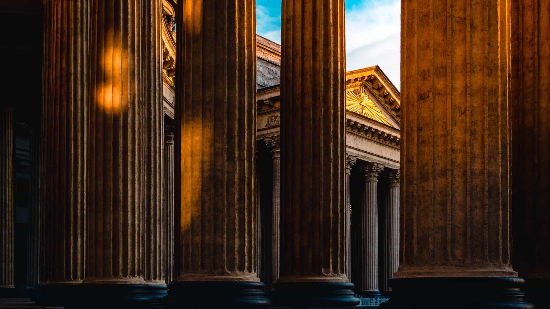 Av. Alparslan LEVENT - Karşıyaka Avukat - İzmir Avukat