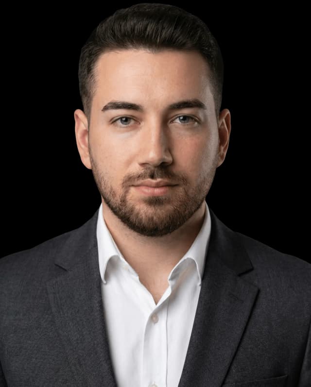 Avukat Mertkan ZENGİN portresi